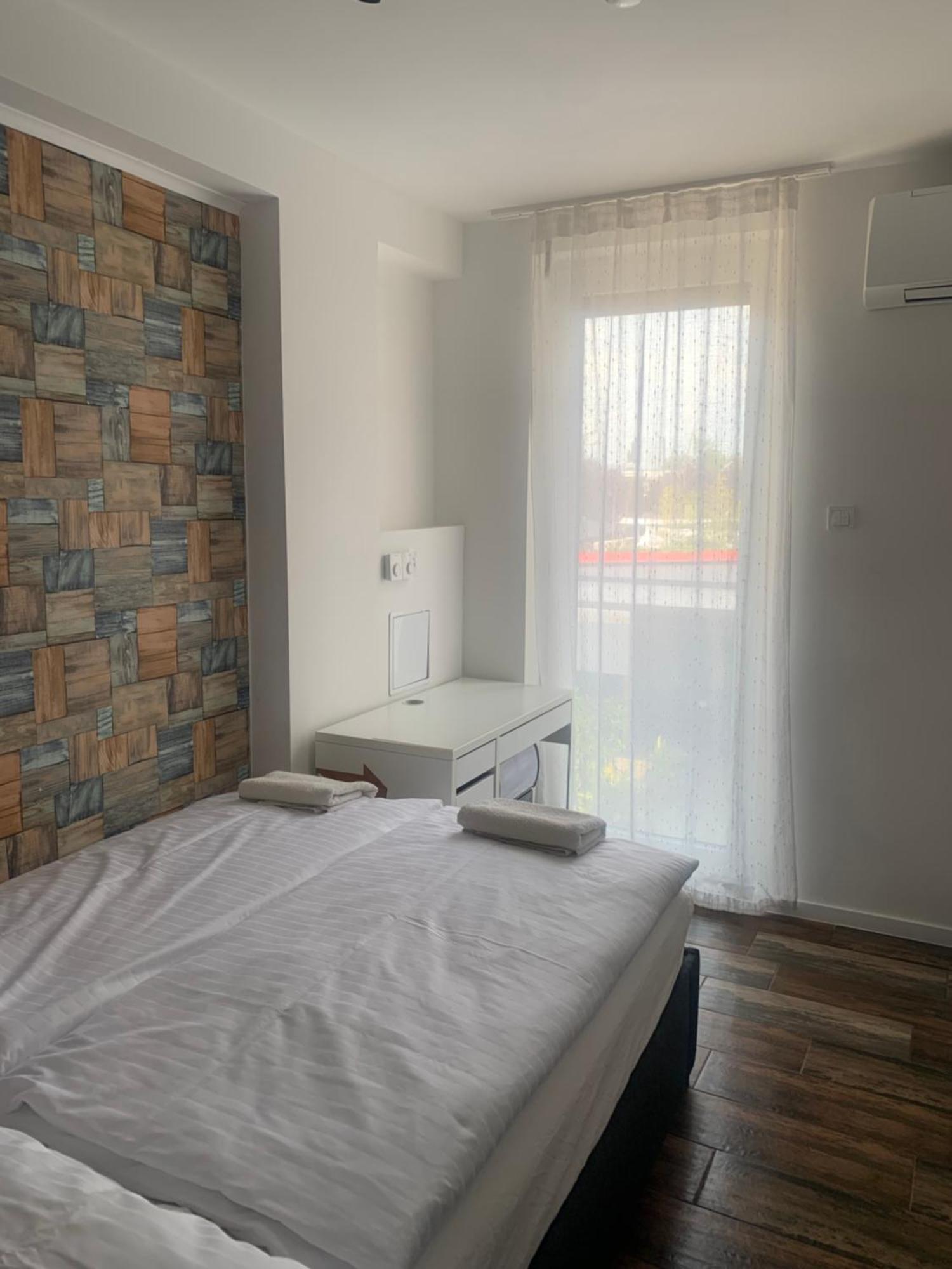 City Panzio Balatonlelle Ngoại thất bức ảnh