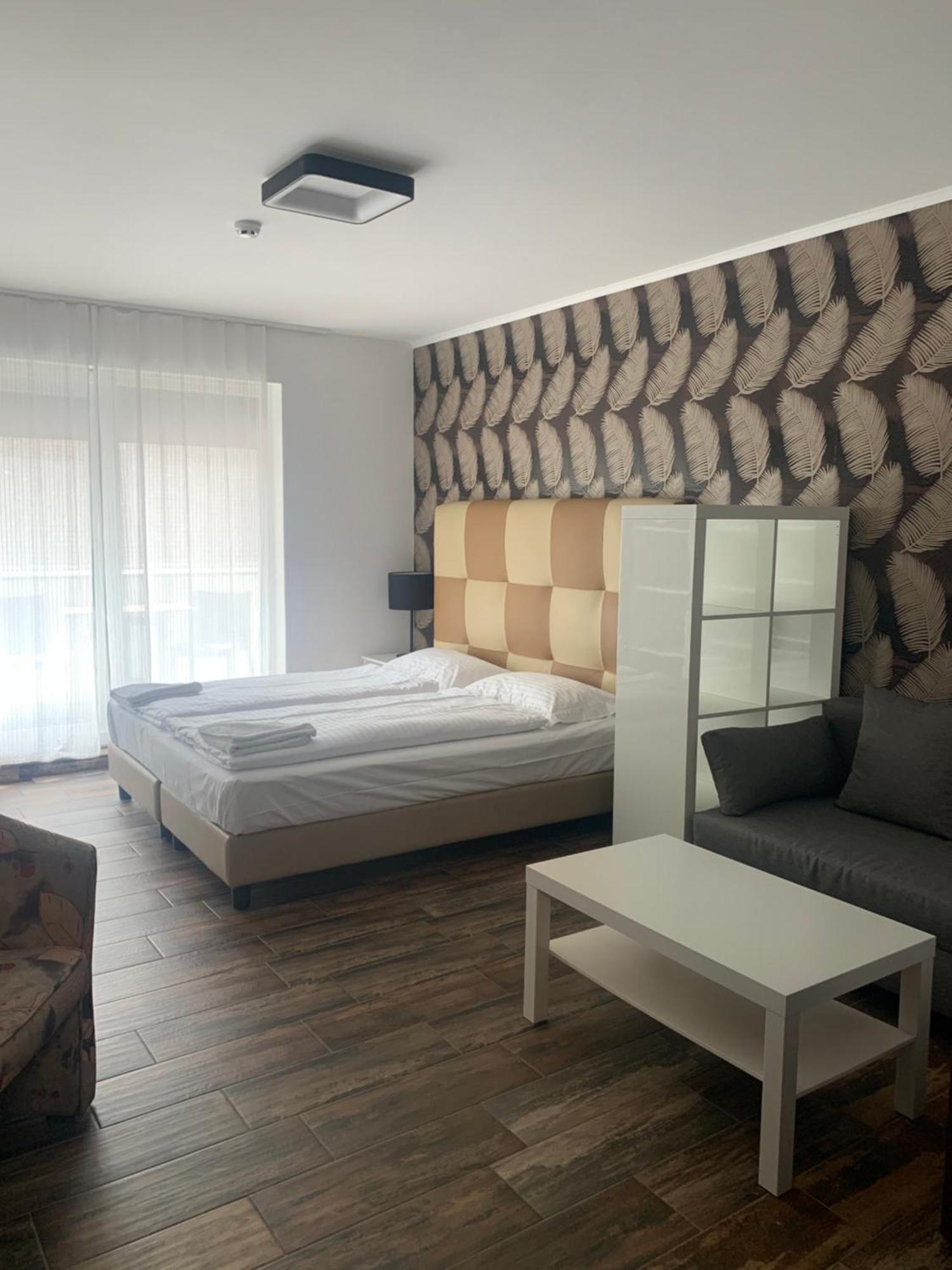 City Panzio Balatonlelle Ngoại thất bức ảnh
