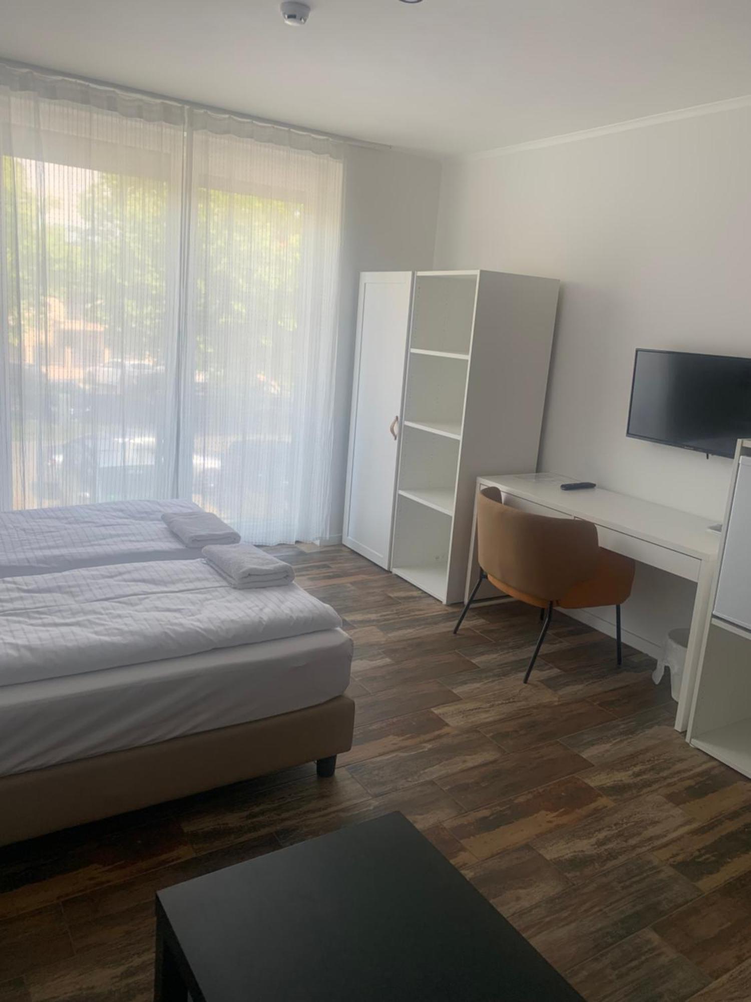 City Panzio Balatonlelle Ngoại thất bức ảnh